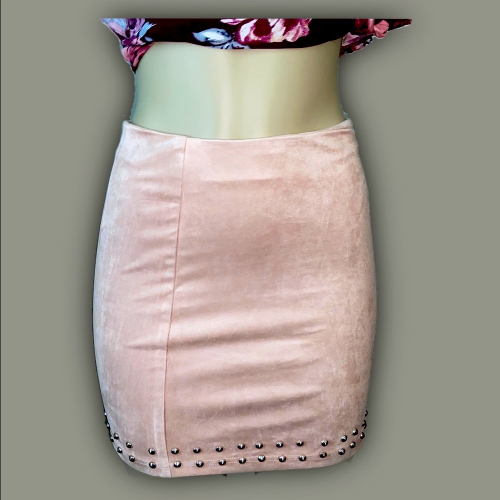 FOREVER 21 SKIRT SIZE SMALL 🌸